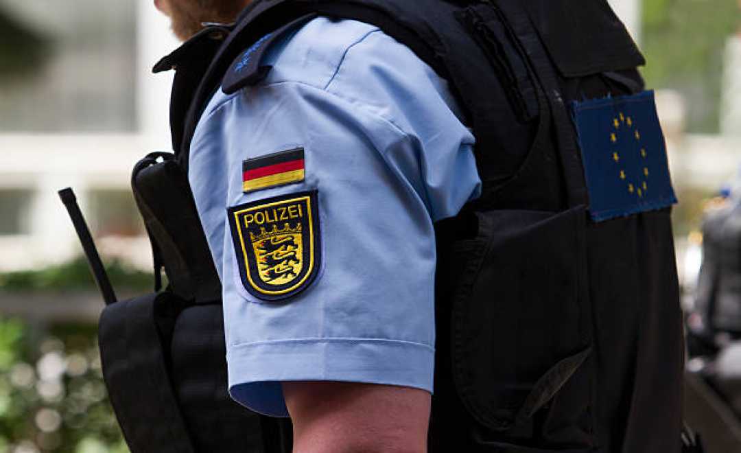 გერმანიაში ქართველ წყვილს თავს დაესხნენ – კაცს ფიზიკურად გაუსწორდნენ, ქალზე კი სექსუალურად იძალადეს