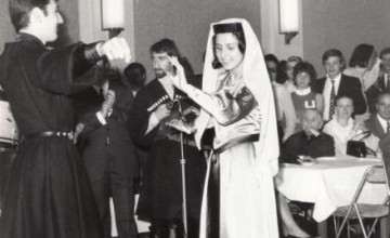პრეზიდენტი სალომე ზურაბიშვილი ახალგაზრდობაში ქართულს ცეკვავს (ფოტო)