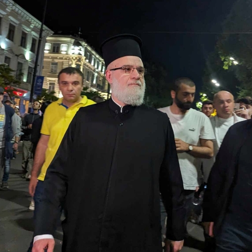 "ვინც არქიმანდრიტების დოროთე ყურაშვილისა და ილია თოლორაიას დასასჯელი ბრძანებები მოამზადეთ, რისგან გამოსწორებისკენ მოუწოდეთ: სამშობლოს სიყვარულისგან"?