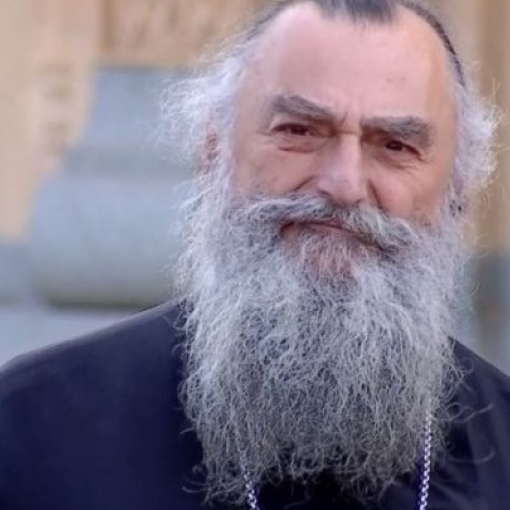 "არ ეკუთვნის მეუფე დანიელს მამა ანდრია ჯაღმაიძისგან ესე ლაპარაკი"