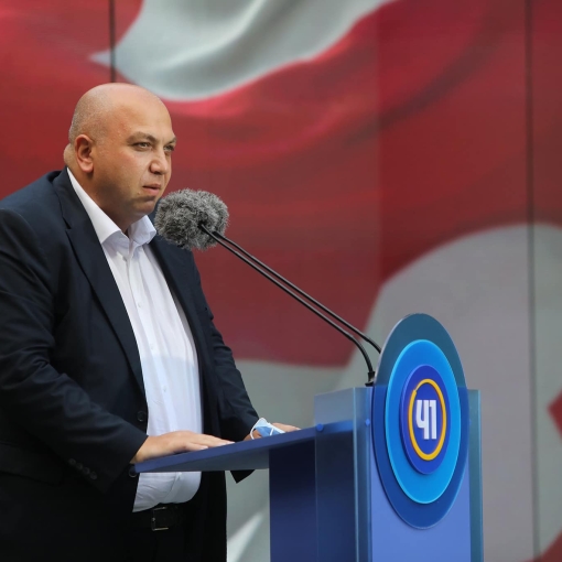 ინფრასტრუქტურის მინისტრის ყოფილი მოადგილე, კობა გაბუნია დააკავეს, ჩხრეკა ჩატარდა ყოფილი მინისტრის - ქარსელაძის სახლში