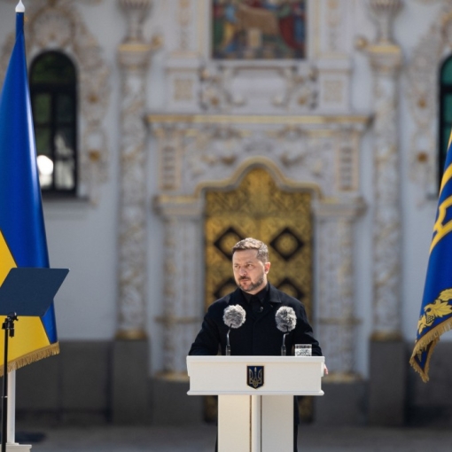 "ლავრა დგას, სოფია დგას - ე.ი კიევი დგას, უკრაინა დგას. დგას და გაუძლებს. სიმართლე ყოველთვის იმარჯვებს"
