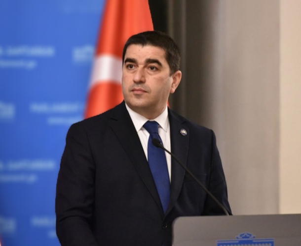 "დატრიალებულმა საერთაშორისო ქარიშხალმა, რომელიც, როგორც ჩანს, ჯერ მხოლოდ ძალას იკრებს, უფრო განამტკიცა ჩვენი გეგმა 2026-ში"