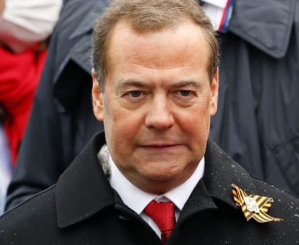 "რა დანაკლისია ჩვენი მებრძოლებისთვის. რა გაეწყობა, მათ შეუძლიათ, თუ მოინდომებენ, იქ უვიზოდაც შევიდნენ - როგორც 1812-ში ან 1945-ში"