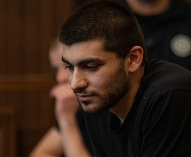 "ბურთის გაგორება და ამაში ფულის აღება არ არის ქვეყნის სიყვარული" - რეზო კიკნაძის წერილი ციხიდან