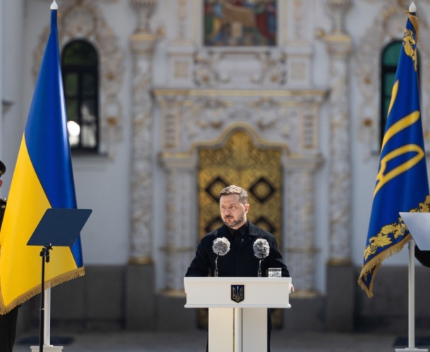"ლავრა დგას, სოფია დგას - ე.ი კიევი დგას, უკრაინა დგას. დგას და გაუძლებს. სიმართლე ყოველთვის იმარჯვებს"