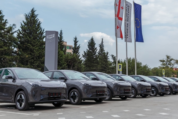 Geely Center Tegeta-მ „თბილისის სატრანსპორტო კომპანიას“ 11 ახალი ელექტრომობილი გადასცა