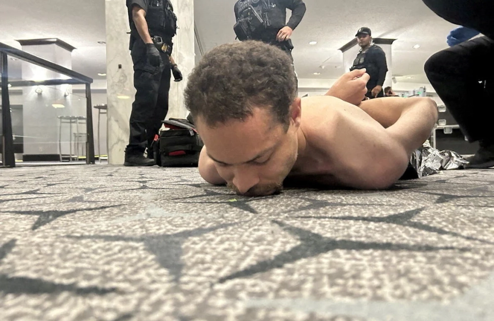 "ეს კაცი ავადმყოფია. როდესაც მის მანიფესტს კითხულობ, ხვდები, რომ ქრისტიანობა სძულს" - ტრამპი ეჭვმიტანილზე