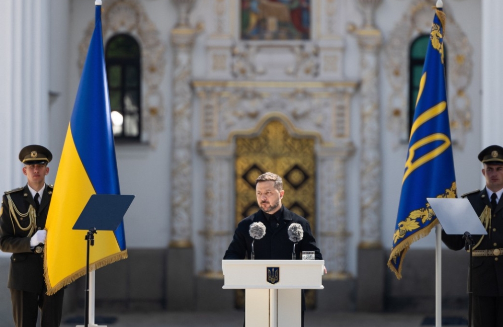 "ლავრა დგას, სოფია დგას - ე.ი კიევი დგას, უკრაინა დგას. დგას და გაუძლებს. სიმართლე ყოველთვის იმარჯვებს"
