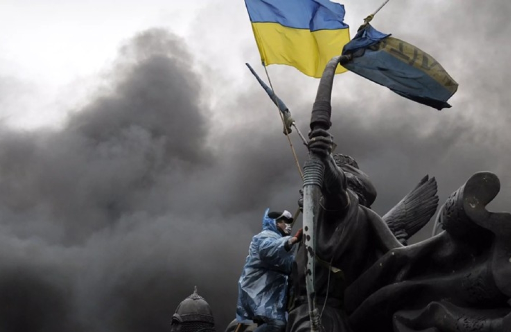 უკრაინელი პოლიტიკოსი, ოლექსიი გონჩარენკო აშშ-ს მიერ შემუშავებულ 28-პუნქტიანი გეგმის პროექტს ასაჯაროებს