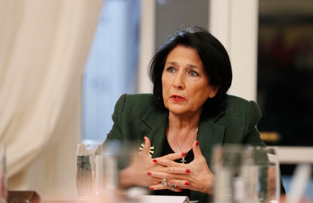 „რუსულმა“ რეჟიმმა გადაწყვიტა აკრძალოს სამივე მთავარი ოპოზიციური პარტია. მე მკაცრად ვგმობ ამ გადაწყვეტილებას"