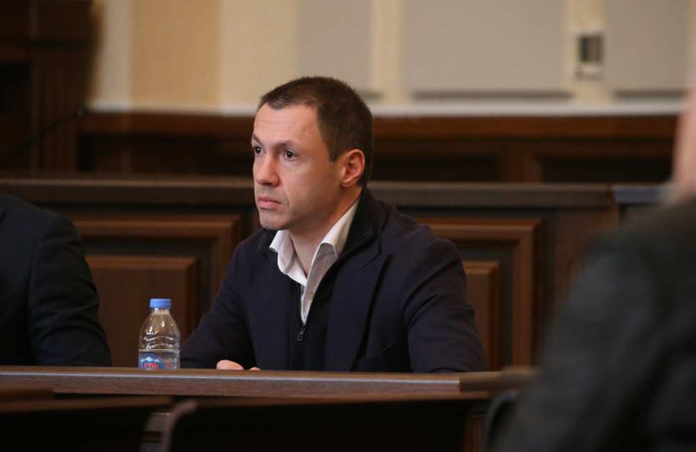 ბაჩიაშვილის მშობლებს გამოძიება უკანონო შემოსავლების ლეგალიზაციაში დახმარებას ედავება