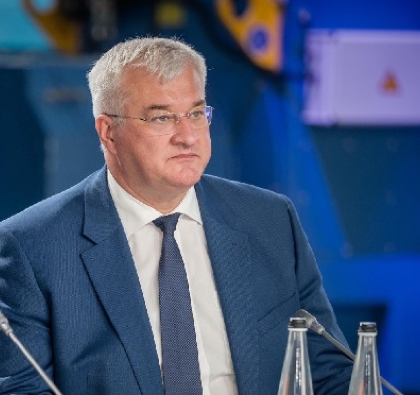 "ეს ღია წერილი ომის დასასრულებლად სერიოზული და წონადი წინადადებაა. უშუალოდ უკრაინის პრეზიდენტისგან რუსეთის ფედერაციის პრეზიდენტს"