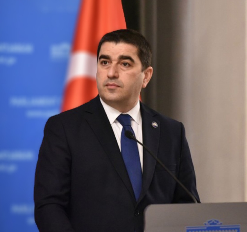 "დატრიალებულმა საერთაშორისო ქარიშხალმა, რომელიც, როგორც ჩანს, ჯერ მხოლოდ ძალას იკრებს, უფრო განამტკიცა ჩვენი გეგმა 2026-ში"