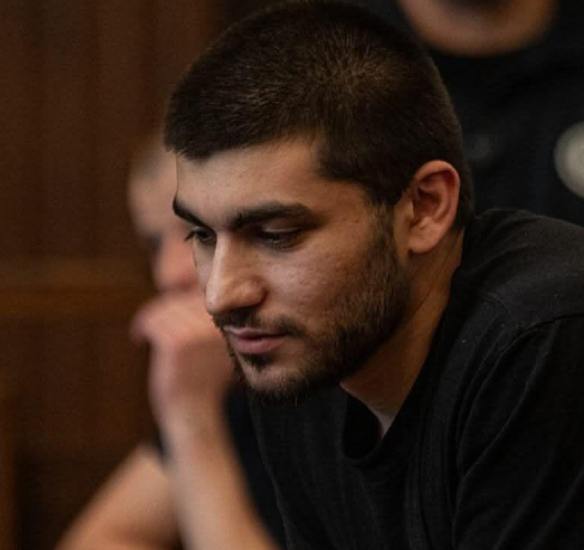 "ბურთის გაგორება და ამაში ფულის აღება არ არის ქვეყნის სიყვარული" - რეზო კიკნაძის წერილი ციხიდან