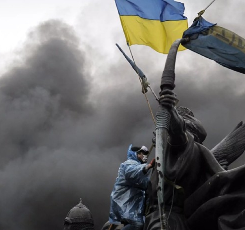 უკრაინელი პოლიტიკოსი, ოლექსიი გონჩარენკო აშშ-ს მიერ შემუშავებულ 28-პუნქტიანი გეგმის პროექტს ასაჯაროებს