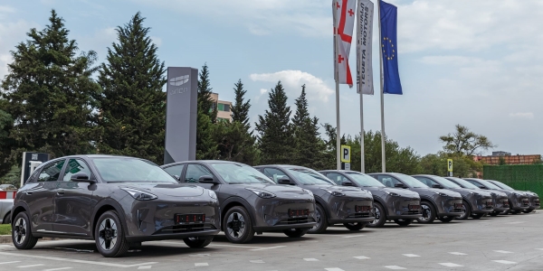 Geely Center Tegeta-მ „თბილისის სატრანსპორტო კომპანიას“ 11 ახალი ელექტრომობილი გადასცა